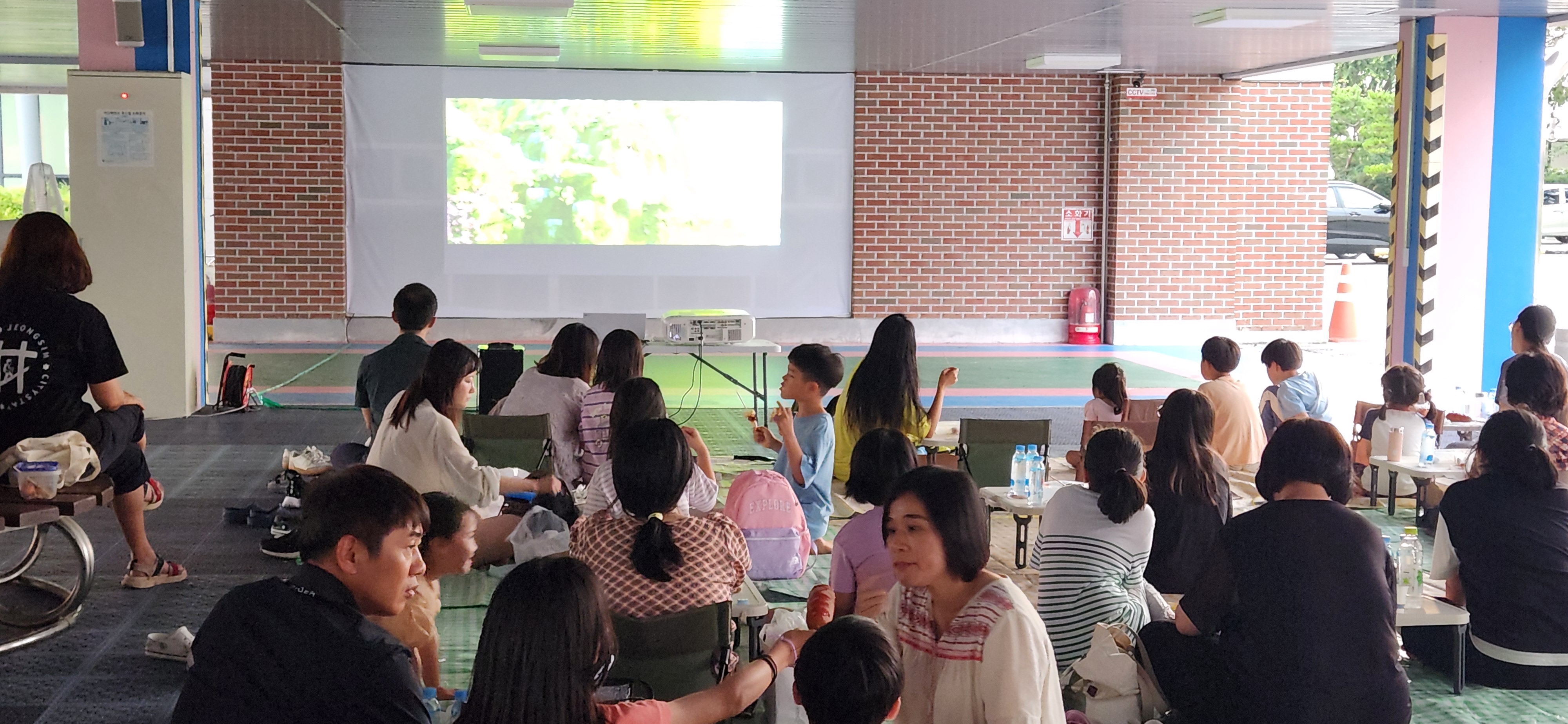 남원학생교육문화관,책과 영화로 여름밤을 채우다! 북앤시네마 성료! 이미지(1)