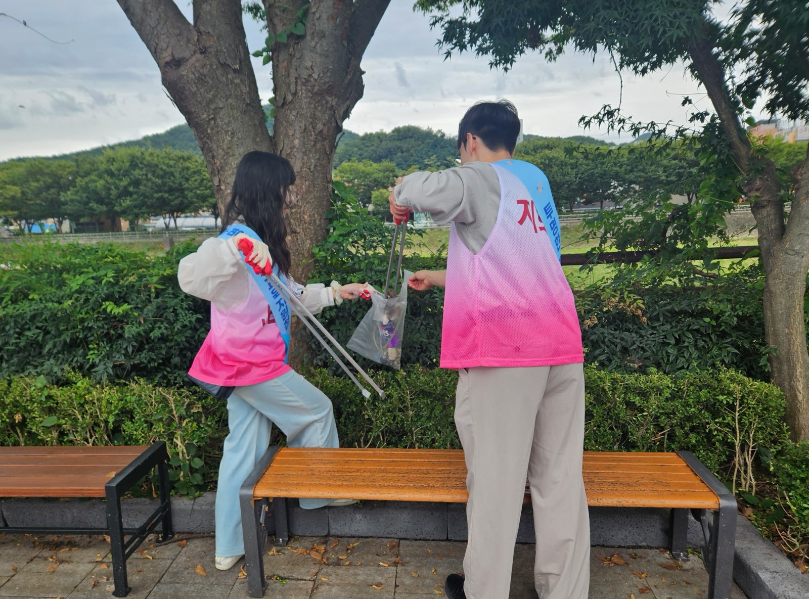 전주교육지원청,‘청렴줍깅’ 자원봉사활동 실시 이미지(3)