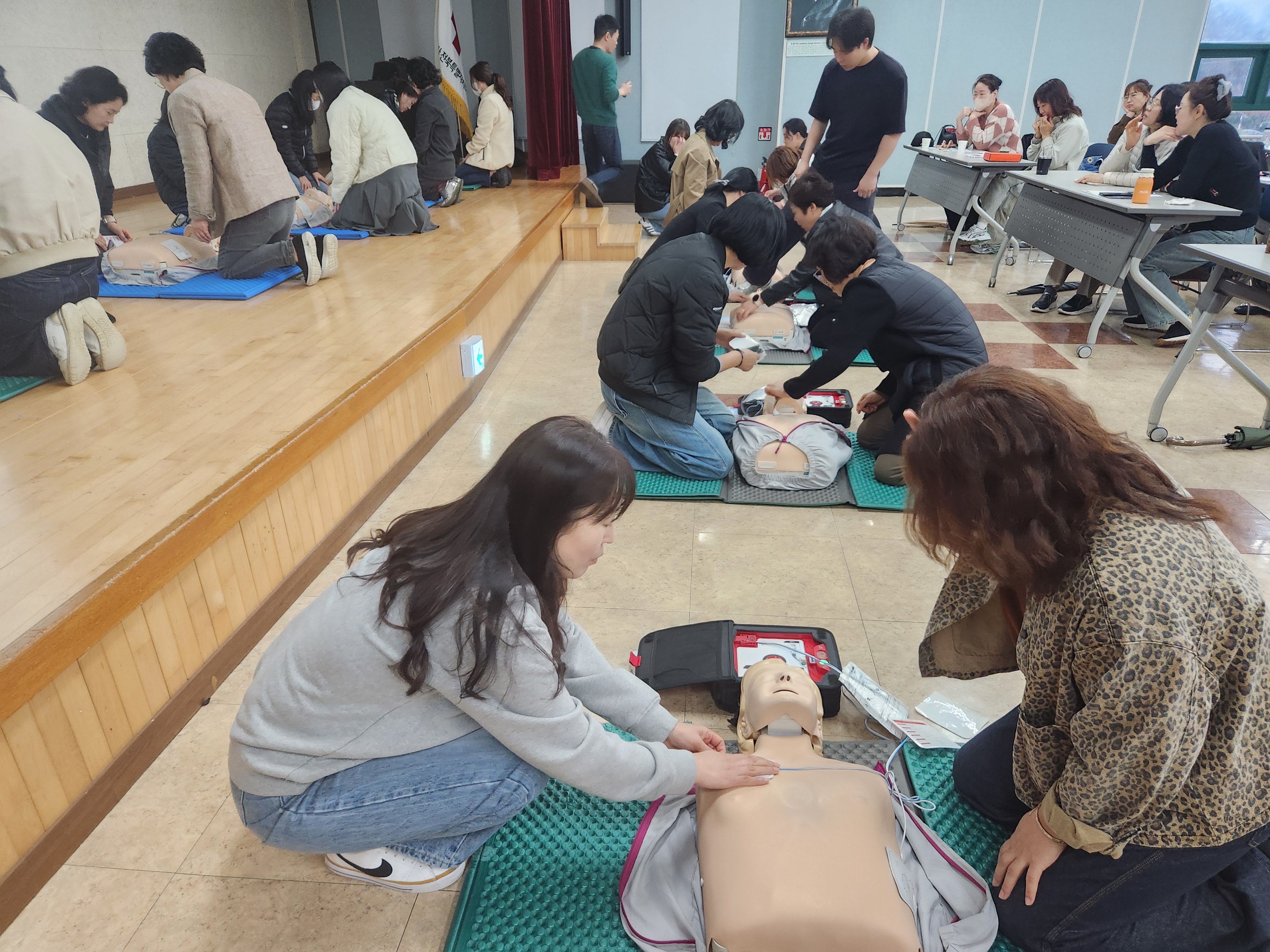 전주교육지원청, 초등돌봄전담사 응급처치 및 심폐소생술교육 연수 이미지(3)
