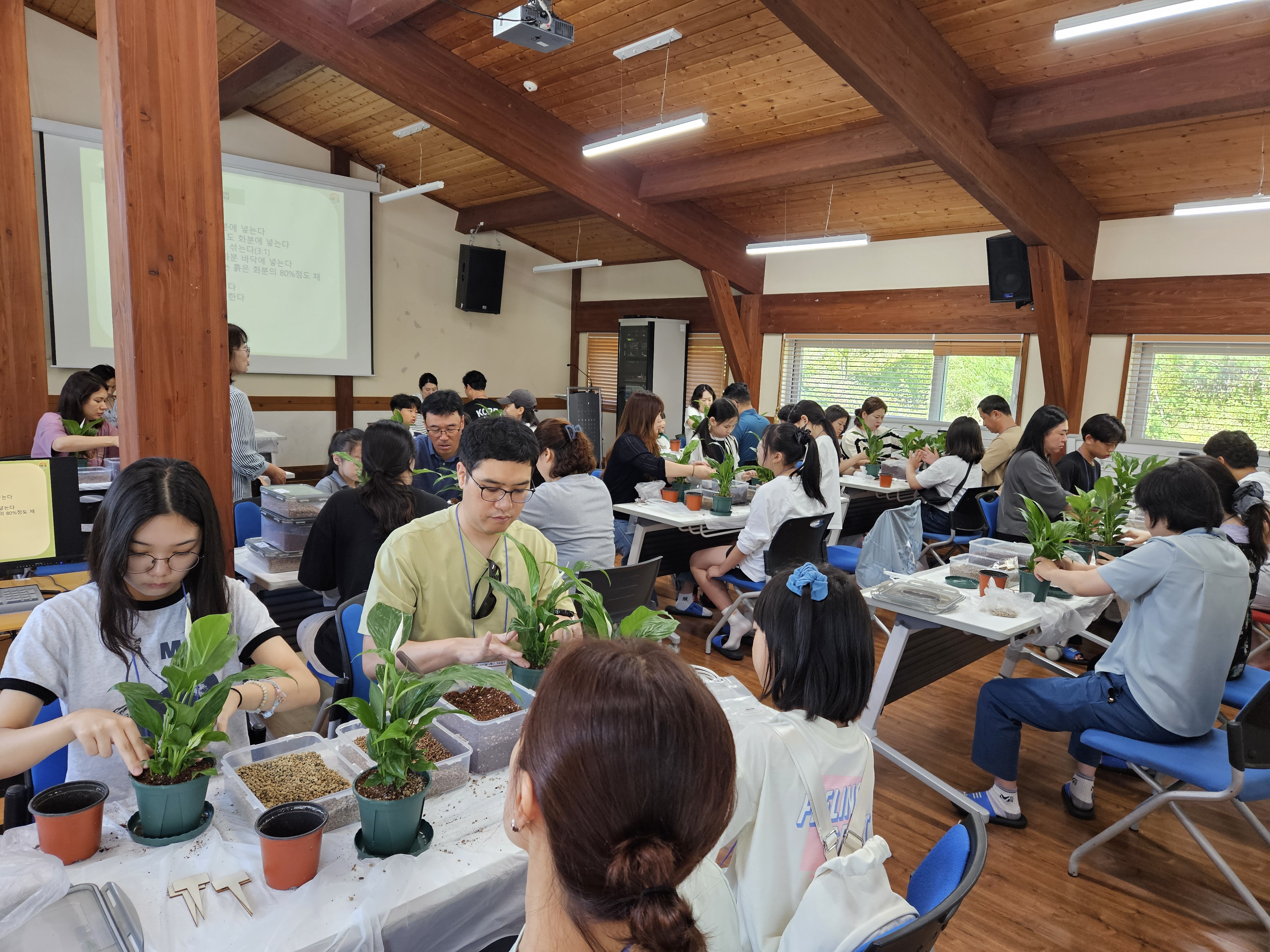 군산교육지원청,, 2026년 디지털 쉼표 가족캠프 성료 이미지(2)
