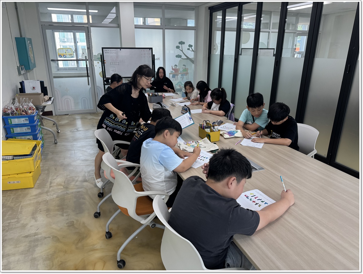 군산학력지원센터, 여름방학 캠프로 기초학력 다지고 미래역량 키워 이미지(4)